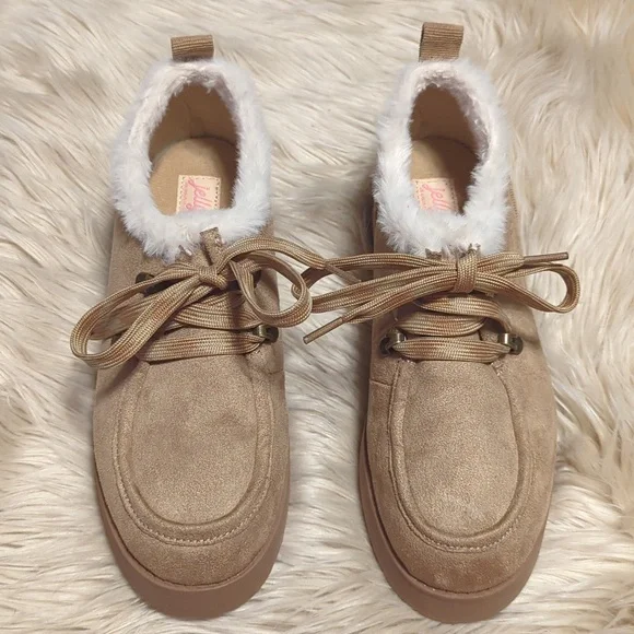 Tan jellypop fur lined tan Laceup shoes size 9M - Picture 2 of 8